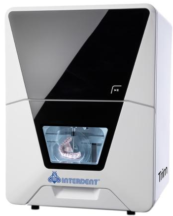 CC Trim Automatick&aacute; fr&eacute;za na opracov&aacute;n&iacute; neviditeln&yacute;ch rovn&aacute;tek